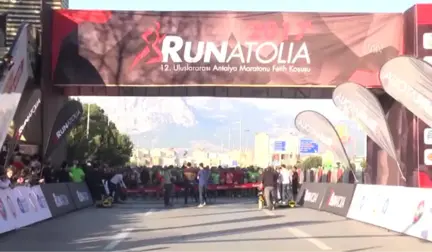 Runatolia Maratonu'nda Sporcunun Bitiş Çizgisine 500 Metre Kala Ölmesi