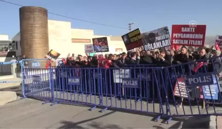 Cumhurbaşkanı Erdoğan'a Suikast Girişimi Davası - Vatandaşlar Sanıkları Protesto Etti