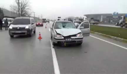 Tekstil İşçisi Kadın İşe Giderken Otomobilin Altında Kaldı