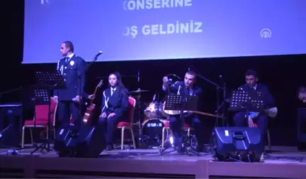 Polis Adayları Konser Verdi