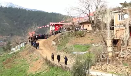 Şehit Jandarma Uzman Çavuş Erkan Imalı'nın Babaevinde Yas Var