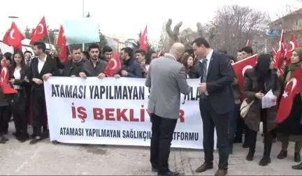 Başkent'te Atanamayan Sağlıkçılar Eylem Yaptı