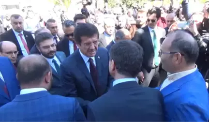 Ekonomi Bakanı Nihat Zeybekci: 