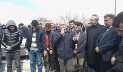 Malatya Diyarbakır'da Nevruzda Vurulan Üniversiteli, Malatya'da Toprağa Verildi