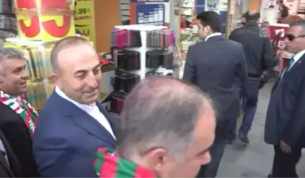 Dışişleri Bakanı Çavuşoğlu, Karşıyaka'da