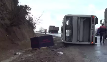 Midibüs Devrildi: 1 Ölü, 9 Yaralı