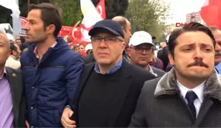 CHP'nin 'Hayır' Çadırı Ibb Ekipleri Tarafından Söküldü