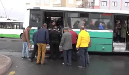 Kayseri Bayılan Yolcu Halk Otobüsüyle Hastaneye Getirildi