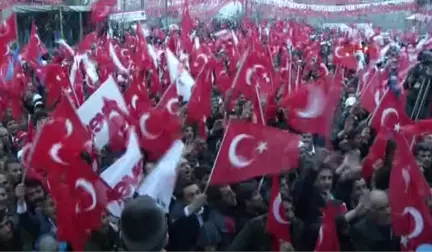 Sakarya Hendek'te CHP'nin Standına Saldırı