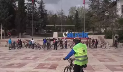 Pedallarımız Kalplerimiz Için Dönüyor