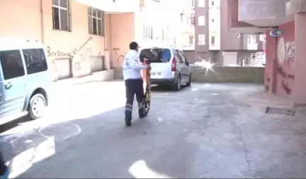 Bacağı Kırılan Şahıs Oy Kullanmaya Ambulansla Geldi