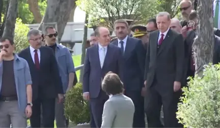 Cumhurbaşkanı Erdoğan, Turgut Özal'ın Kabrini Ziyaret Etti