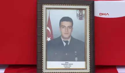 Van Şehit Uzman Onbaşı Kalp Krizinden Ölen Yengesiyle Son Yoluculuğuna Uğurlandı