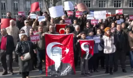 Köln'de Referandum Protestosu