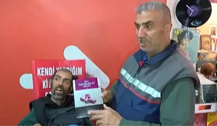 Yüzde 98 Engeli ve Tek Parmağıyla Hayatına 15 Kitap Sığdırdı