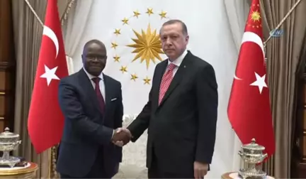 Cumhurbaşkanı Erdoğan Benin Dışişleri Bakanı Aurelien Agbenonci'yi Kabul Etti