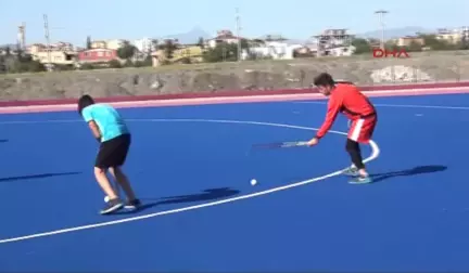 Osmaniye Osmaniye'de Hokey Sporcuları Destek Bekliyor