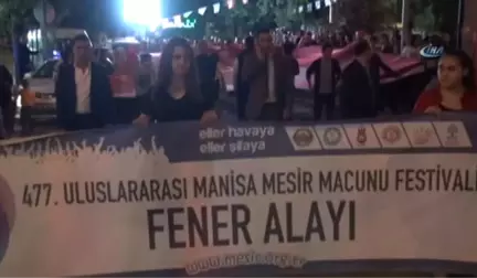 Manisa'da Geceyi Aydınlatan Fener Alayı