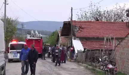 Alevler Arasında Kalan Babasını Kurtardı