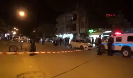 Adana - Kumarhaneyi Taradı, Yoldan Geçen 7 Kişi Yaralandı