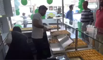 Jeoloji Mühendisliğini Bırakıp Baklavacı Oldu