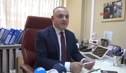 Adana Prof. Dr. Yavuz: Hemşirenin Dudağına Yapılan Materyali Öğrenmek Aşama Kaydettirir