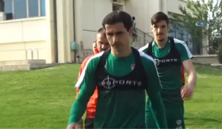 Bursaspor'un Yeni Teknik Direktörü İlk Antrenmanına Çıktı