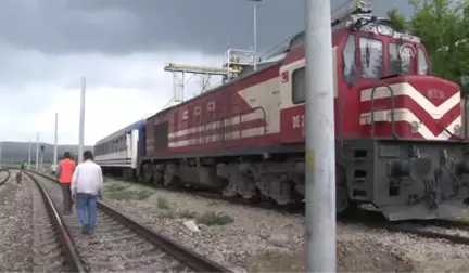 Kırıkkale'de Tren Kazası: 1 Ölü, 3 Yaralı