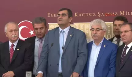 CHP'li Vekiller, Khk Ile Meslekten Ihraç Edilenler Için Açlık Grevi Başlattı