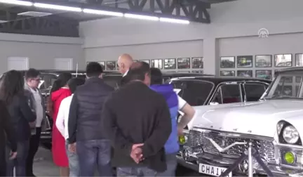 Sovyet Döneminde Üretilen Otomobilleri Gelecek Nesiller Için Yaşatıyor