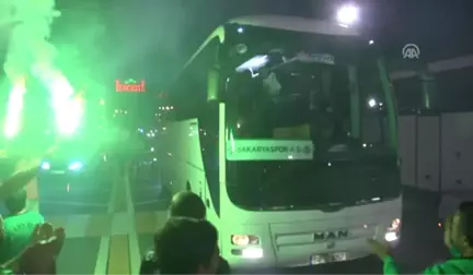 Sakaryaspor'a Coşkulu Karşılama