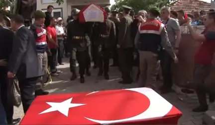 Hatay Şehidi Gözyaşları Arasında Son Yolculuğuna Uğurlandı