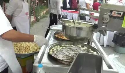 Şehit Başsavcı Alper ve Şoförü Akşehirli Için Lokma Dağıtıldı