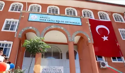 Hassa'da Tübitak 4006 Bilim Fuarı Açıldı