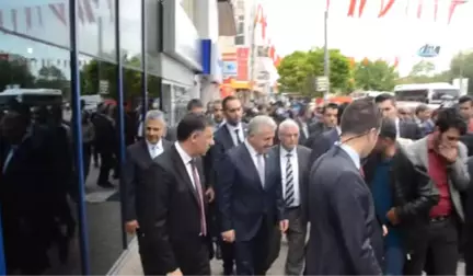 Bakan Arslan, Iğdır'da Esnaf Ziyaretinde Bulundu