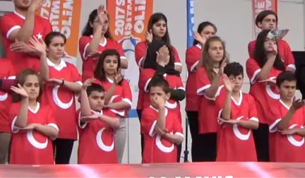 İstiklal Marşı'nı Bir de Onlardan Dinleyin