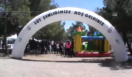 Hayrabolu'da Süt Şenliği