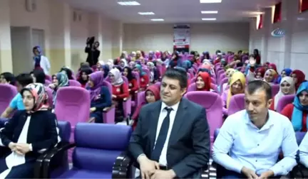 Şanlıurfa'da 'Üreten Gençlik' Projesinin İlk Konferansı Verildi