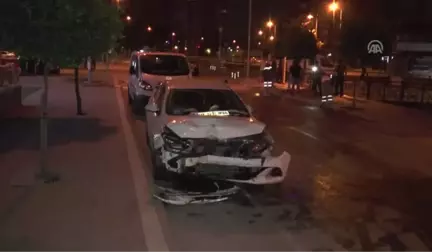 Trafik Kazası Evli Çifti Ayırdı