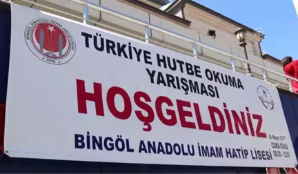 Genç Hatipler Minberde Hutbe Okuma Yarışması