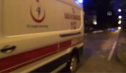 Erzincan'da Iki Otomobil Çarpıştı: 3 Yaralı