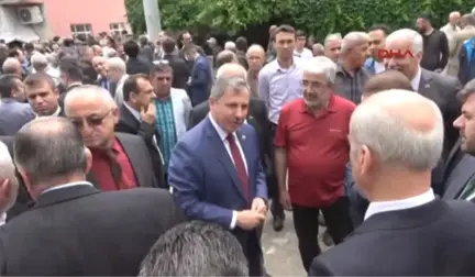 Manisa Ahmet Er'in Cenazesine Yoğun Katılım