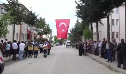 Şırnak Şehitlerimizi Uğurluyoruz - Şehit Incekar ve Kesikbaş Son Yolculuklarına Uğurlandı (2)