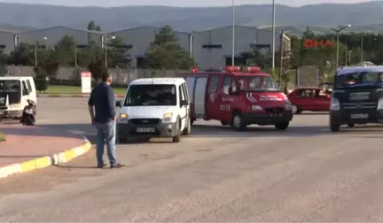 Tokat Köprü Ayaklarında Mahsur Kalan Iki Genci Itfaiye Kurtardı