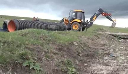 Kars'işçi Gibi Çalışan Başkan