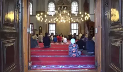 Tarihi Camilerde Mukabele Geleneği Yaşatılıyor