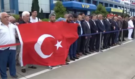 Trabzon - Şehit Uzman Çavuş Fazlıoğlu'nun Naaşı Rize'ye Uğurlandı