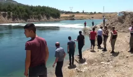 15 Yaşındaki Hasan Serinlemek İçin Girdiği Baraj Gölünde Boğuldu