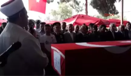 Mersin Şehit Asker Toprağa Verildi