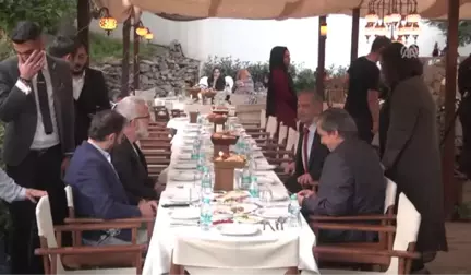 Harun Abdülkerim Osmanoğlu Iftar Daveti Verdi